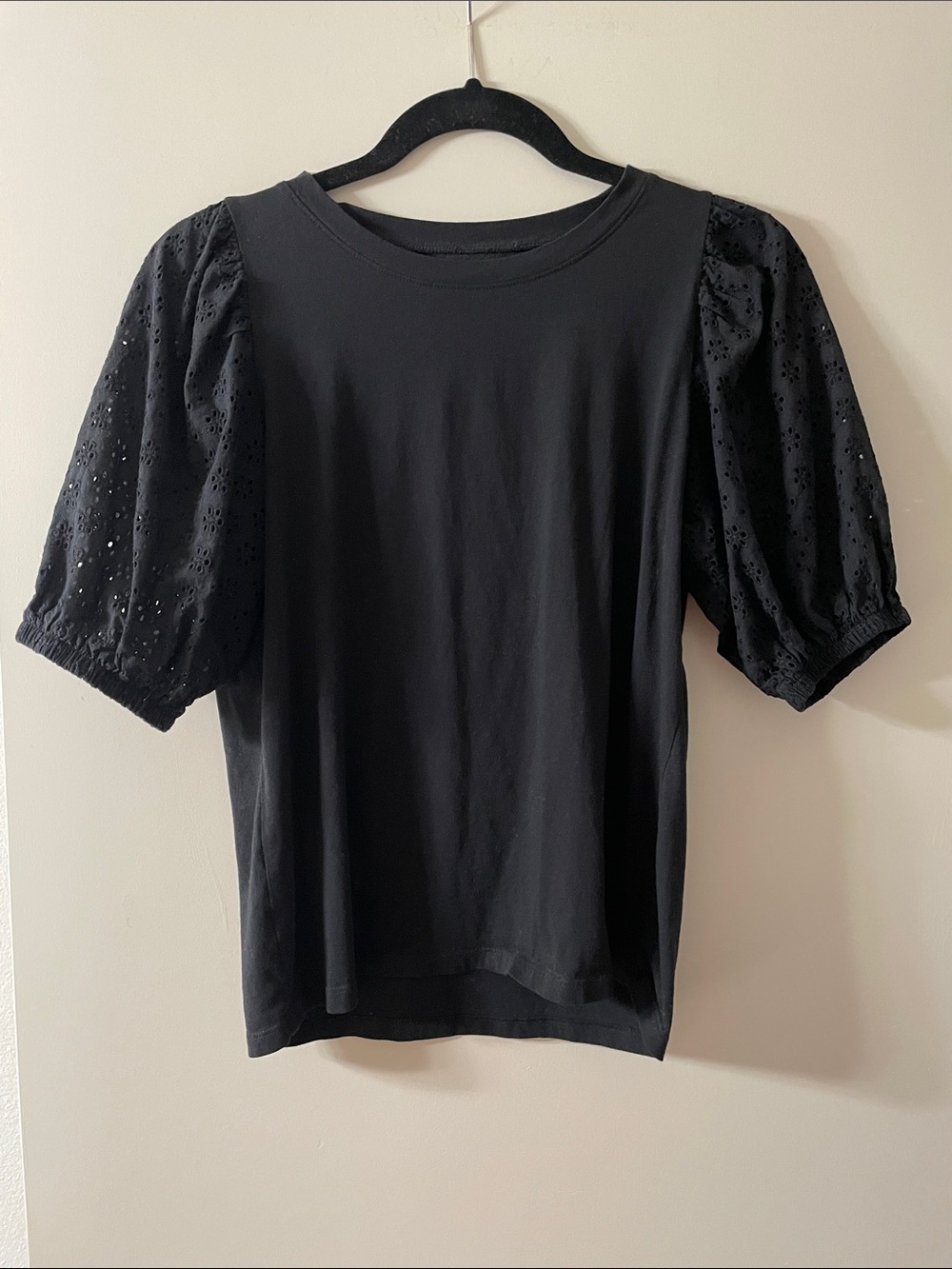 LOFT Black Puff Sleeve Eyelet Tee Size S